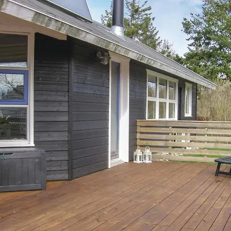 Three-bedroom Holiday In * Børkop
