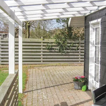 Vakantiehuis Three-bedroom Holiday In